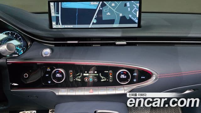 Genesis GV70 2022 — ფოტო 15/20