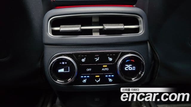 Genesis GV70 2022 — ფოტო 18/20
