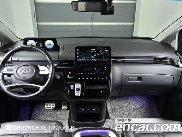 Hyundai Staria 2022 — ფოტო 10/20