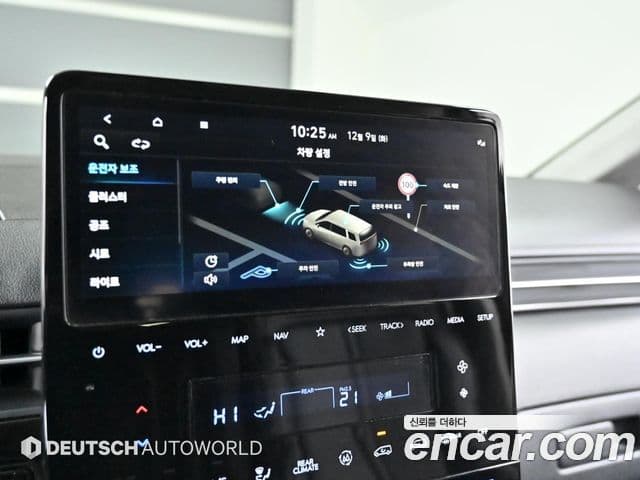Hyundai Staria 2022 — ფოტო 17/20