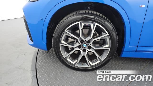 BMW X1 2022 — ფოტო 5/20