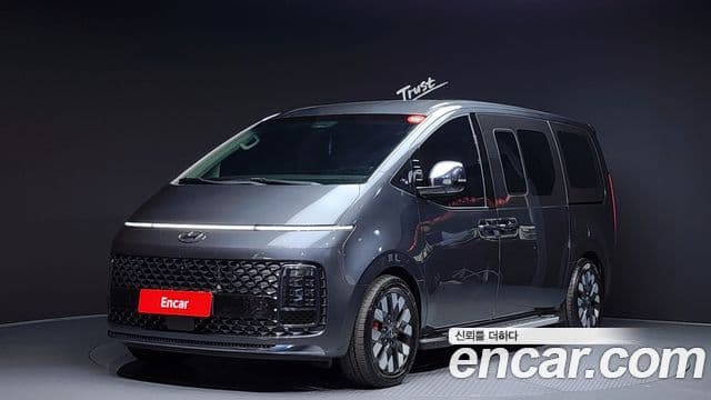 Hyundai Staria 2023 — ფოტო 1/20