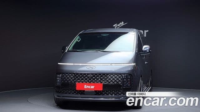 Hyundai Staria 2023 — ფოტო 3/20