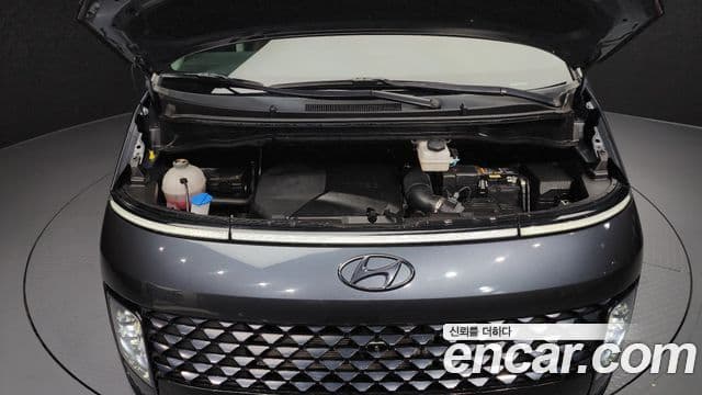 Hyundai Staria 2023 — ფოტო 6/20