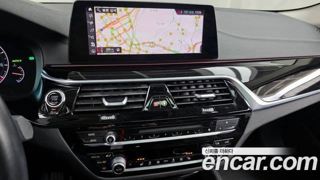 BMW 5 Series 2019 — Şəkil 14/20