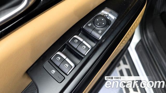 Kia Carnival 2022 — ფოტო 14/20