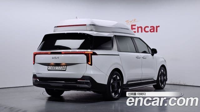 Kia Carnival 2024 — Şəkil 2/20