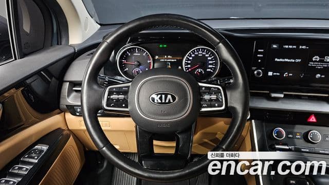 Kia Carnival 2020 — Photo 15/20