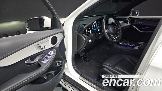 Mercedes-Benz GLC-Class 2021 — Photo 19/20