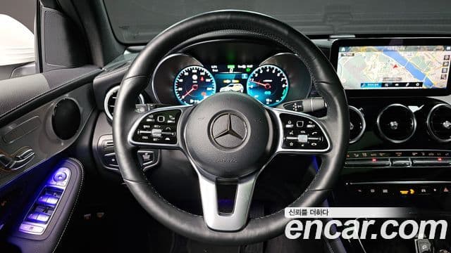 Mercedes-Benz GLC-Class 2021 — Photo 15/20