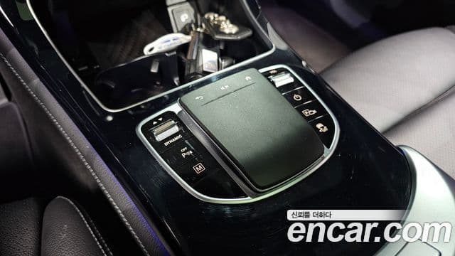 Mercedes-Benz GLC-Class 2021 — Photo 2/20