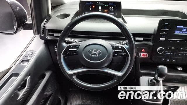 Hyundai Staria 2021 — фото 13 из 20