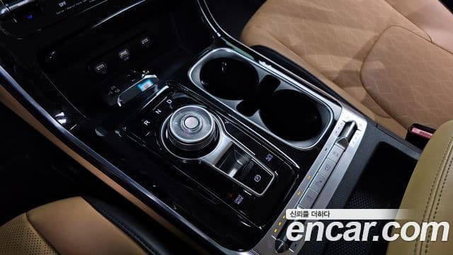 Kia Carnival 2020 — фото 8 из 20