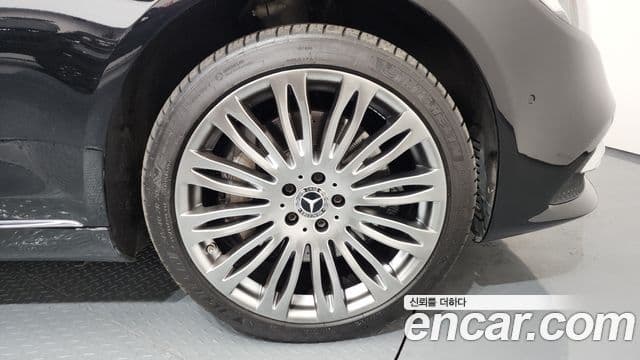 Mercedes-Benz S-Class 2019 — ფოტო 6/20