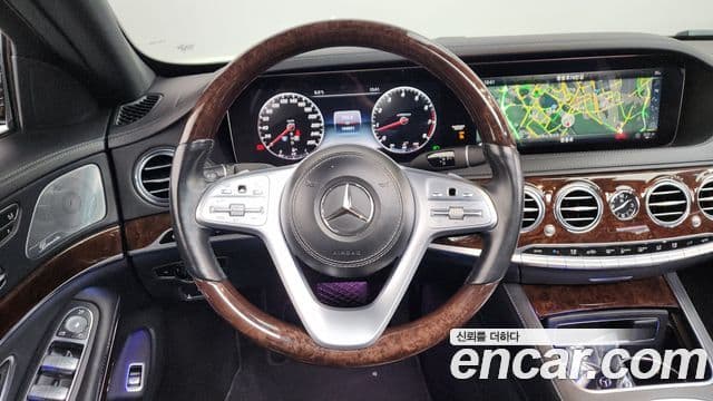 Mercedes-Benz S-Class 2019 — ფოტო 15/20