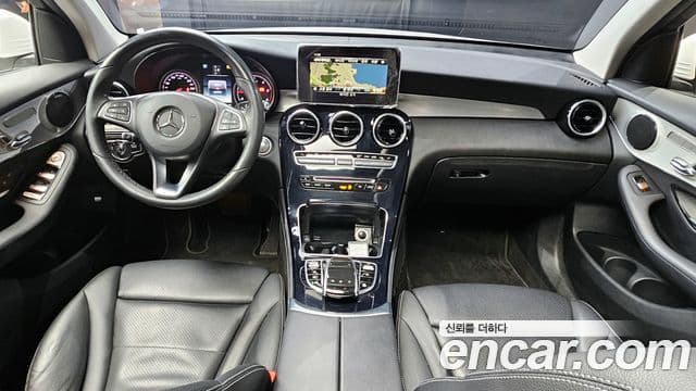 Mercedes-Benz GLC-Class 2018 — Şəkil 7/20
