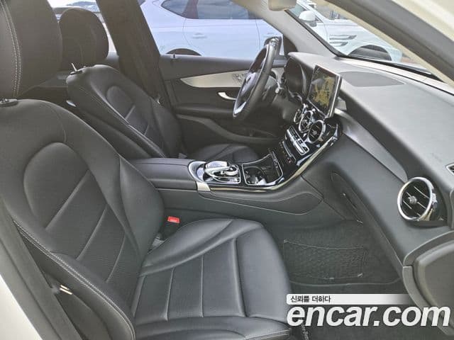 Mercedes-Benz GLC-Class 2018 — Şəkil 11/20