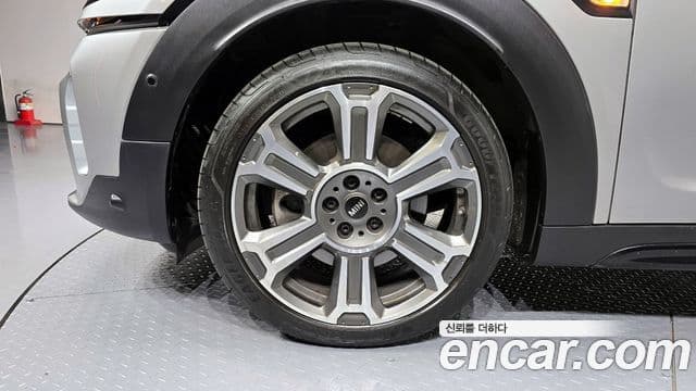 Mini Cooper S Countryman 2023 — ფოტო 5/20