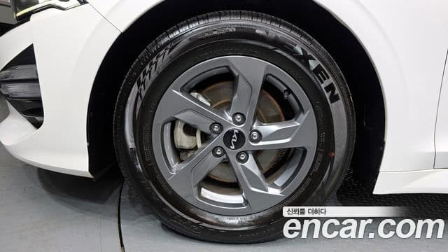 Kia K5 2023 — Photo 6/20