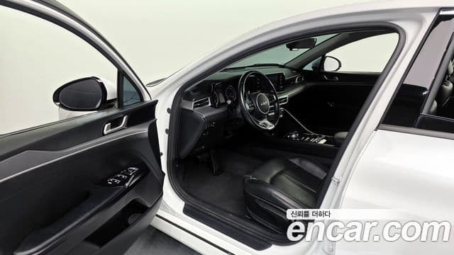 Kia K5 2023 — Photo 19/20