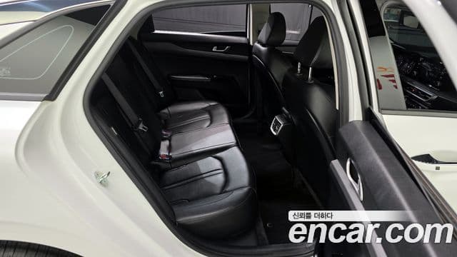Kia K5 2023 — Photo 4/20