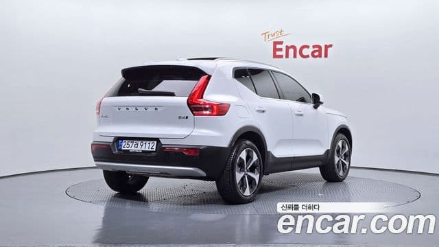 Volvo XC40 2024 — Şəkil 2/20