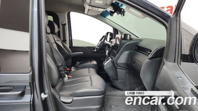 Hyundai Staria 2023 — ფოტო 11/20