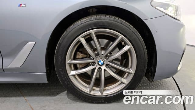 BMW 5 Series 2018 — фото 5 из 20