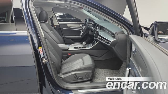 Audi A6 2023 — фото 10 из 20