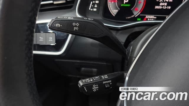 Audi A6 2023 — фото 18 из 20