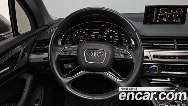 Audi Q7 2019 — фото 14 из 20