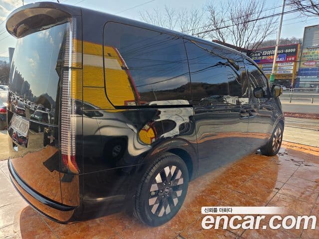 Hyundai Staria 2021 — ფოტო 6/20