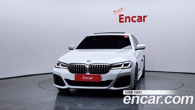 BMW 5 Series 2022 — фото 2 из 20