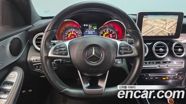 Mercedes-Benz C-Class 2018 — Photo 2/20