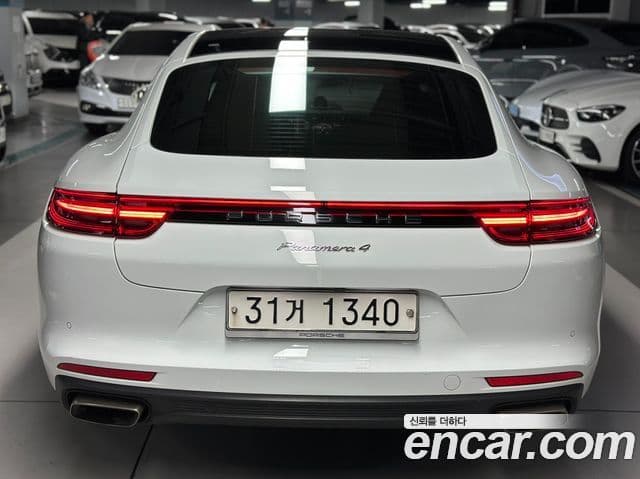 Porsche Panamera 2018 — Şəkil 11/20