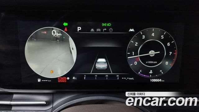 Kia Carnival 2021 — ფოტო 8/20