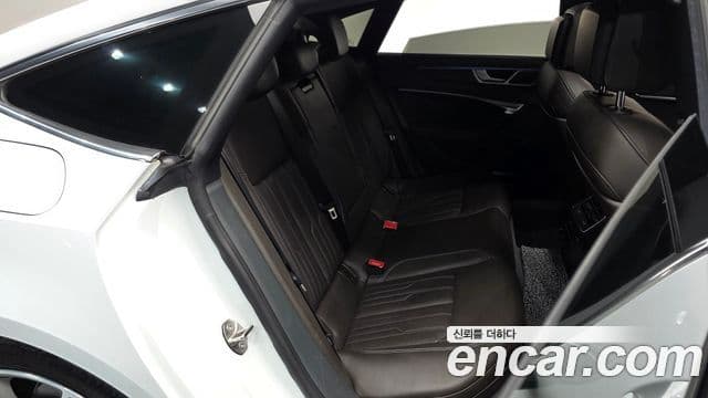 Audi A7 2021 — ფოტო 11/20