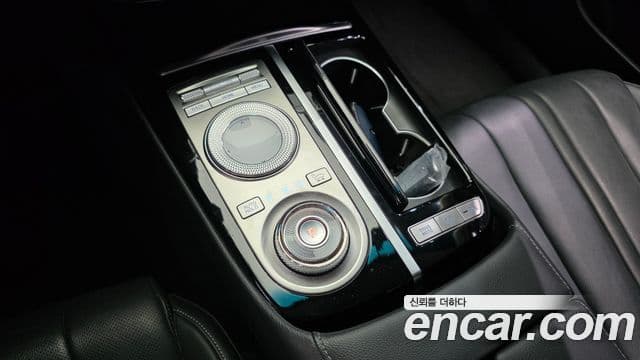 Genesis Electrified G80 2021 — Şəkil 9/20