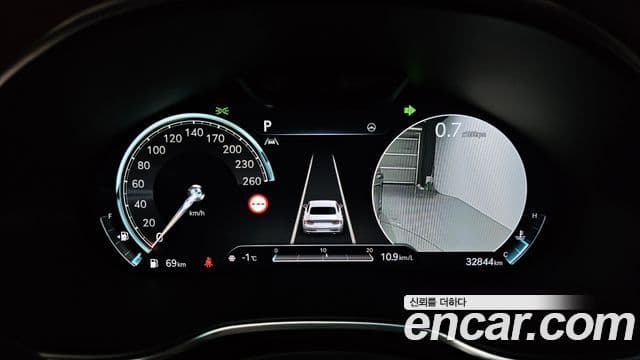 Genesis Electrified G80 2022 — Şəkil 8/20