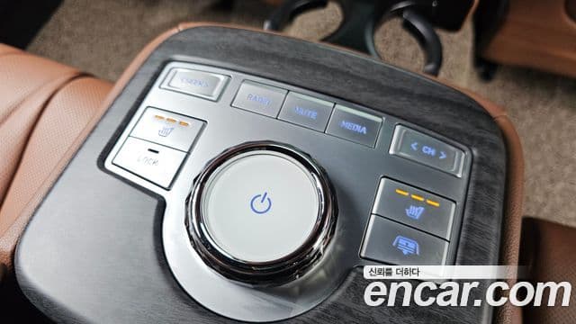 Genesis Electrified G80 2022 — Şəkil 19/20