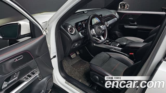 Mercedes-Benz GLB-Class 2022 — ფოტო 11/20