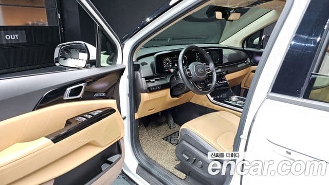 Kia Carnival 2020 — ფოტო 11/20
