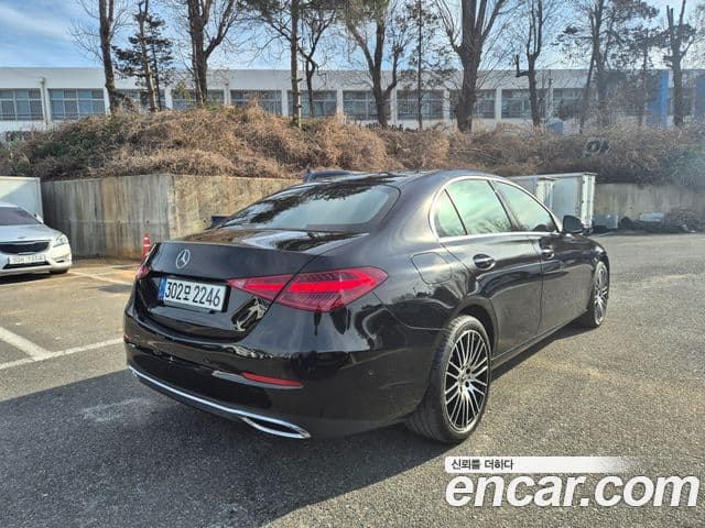 Mercedes-Benz C-Class 2022 — Photo 14/19