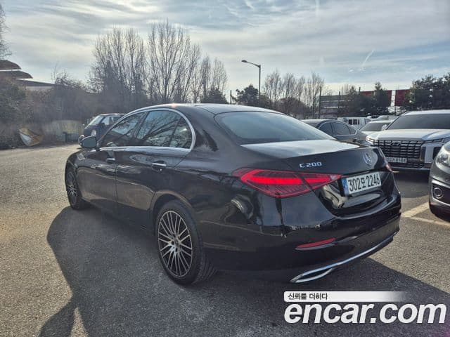 Mercedes-Benz C-Class 2022 — Photo 16/19