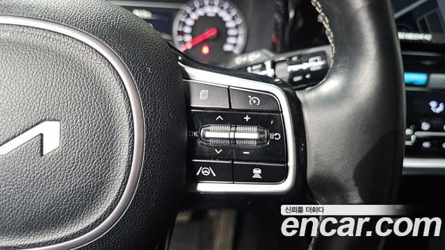 Kia Sorento 2022 — ფოტო 16/20