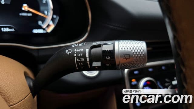 Genesis GV80 2023 — ფოტო 15/20
