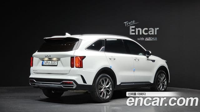 Kia Sorento 2023 — ფოტო 2/20