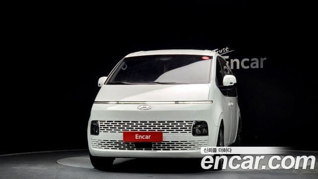 Hyundai Staria 2021 — Фото 3/20