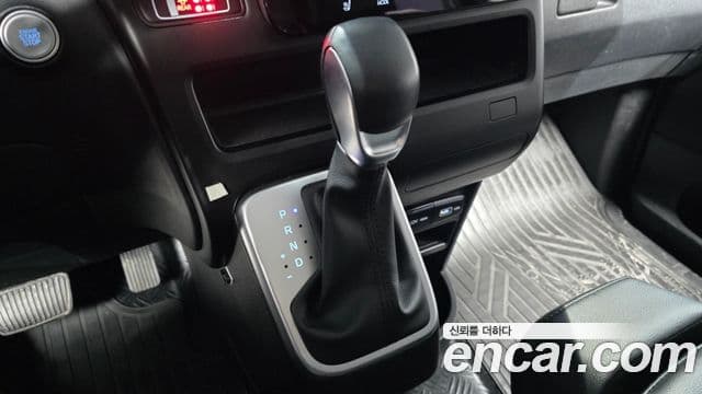 Hyundai Staria 2021 — Фото 9/20