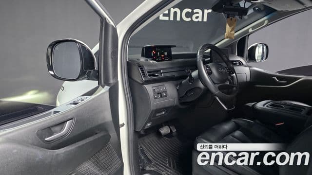 Hyundai Staria 2021 — Фото 10/20